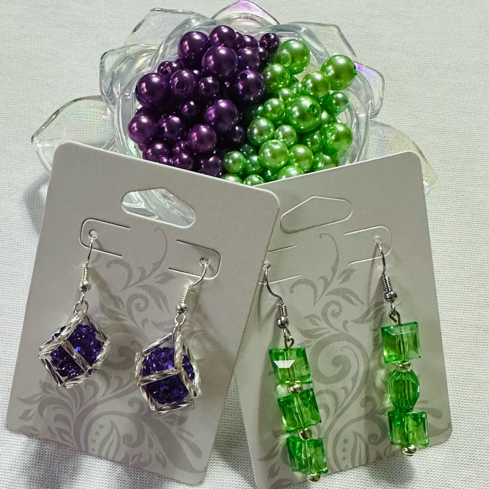 Elegant Silver and Green Earrings Set